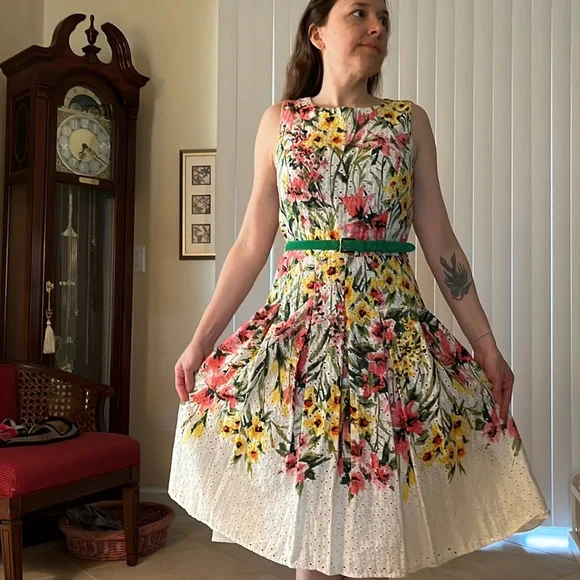 Size 2 summer dress by Tommy Hilfiger. Size 2 summer dress by Tommy Hilfiger.